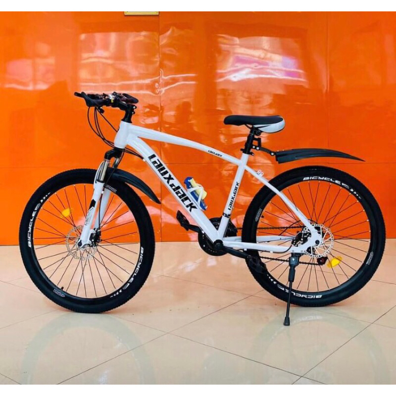 Xe đạp ngoài trời Laux Jack có giảm sốc, kèm chắn bùn, còi, đèn phản quang, bánh 26inch, 21 tốc độ