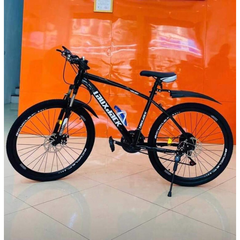 Xe đạp ngoài trời Laux Jack có giảm sốc, kèm chắn bùn, còi, đèn phản quang, bánh 26inch, 21 tốc độ