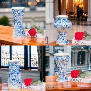 Lọ vẽ hoa hồng men lam giả vuốt, bình hoa decor trang trí Bát Tràng, men lam vẽ hoa hồng 3D