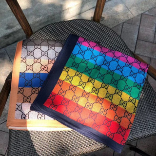Khăn lụa cao cấp LV size 70x70cm (KL16)