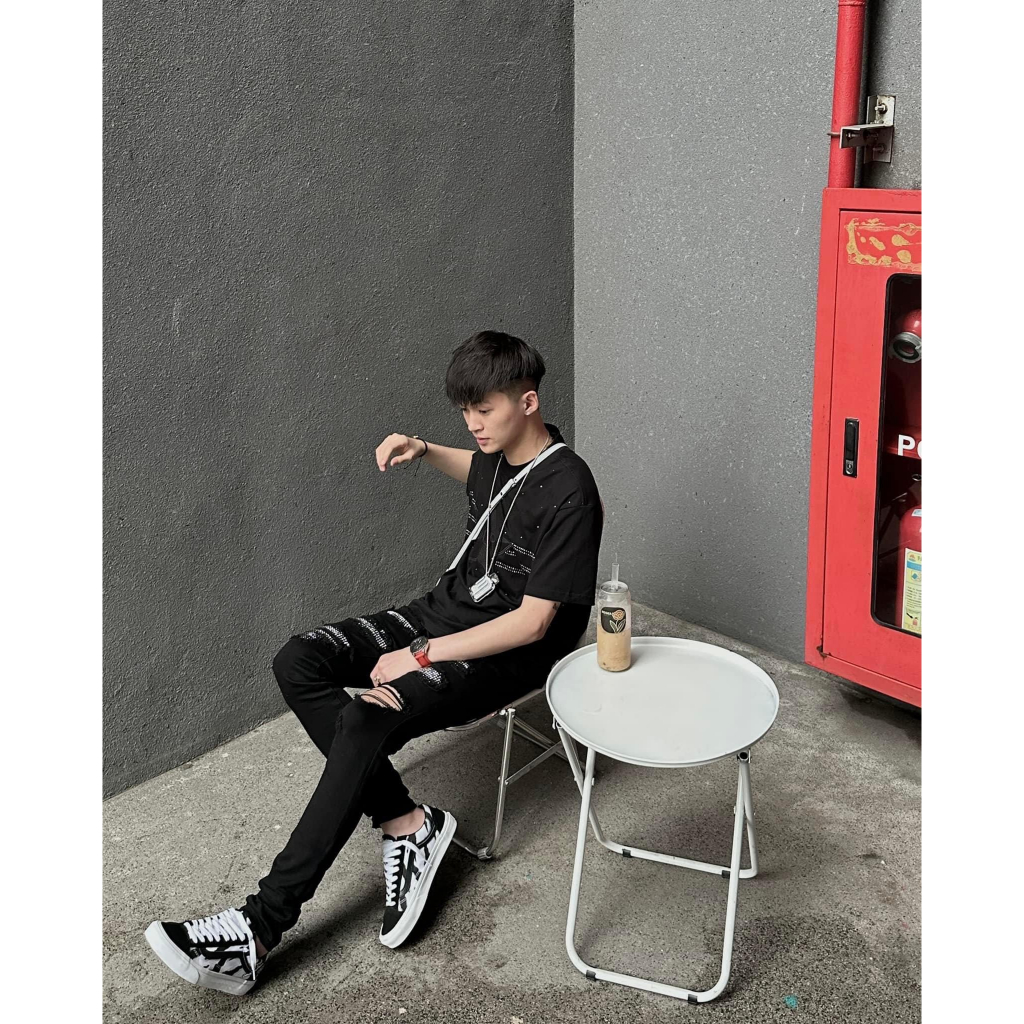 Quần Jean Nam Đen Đính Đá 4 Cúc Amiri Vintage, Quần Bò Nam Đen Vladak hoạ tiết đính đá hot trend