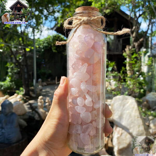 Lọ đá thạch anh vụn hồng - Lọ đá của tình yêu và hạnh phúc
