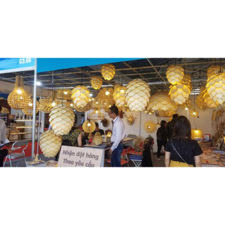 Đèn gỗ hoa cúc đại