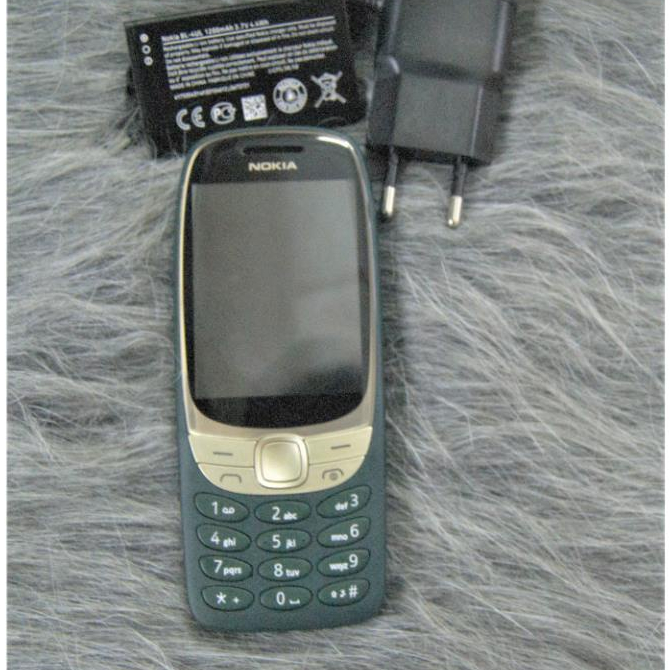 Điện thoại giá rẻ nokia 6310 sóng 4G 2sim .Nghe FM ko cần tai nghe.BẢO HÀNH 1 ĐỔI 1 TRONG 2 THÁNG
