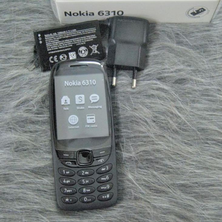 Điện thoại giá rẻ nokia 6310 sóng 4G 2sim .Nghe FM ko cần tai nghe.BẢO HÀNH 1 ĐỔI 1 TRONG 2 THÁNG