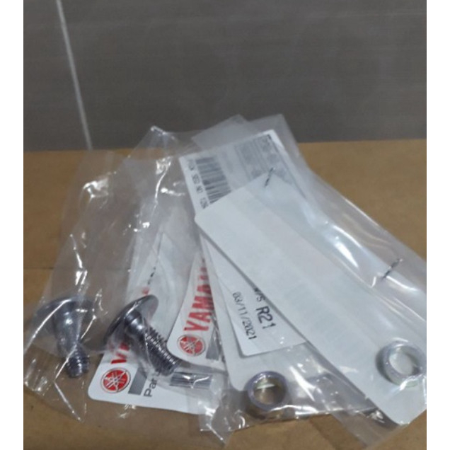 Ốc và khâu bắt mặt nạ Exciter 2006_2010 Yamaha