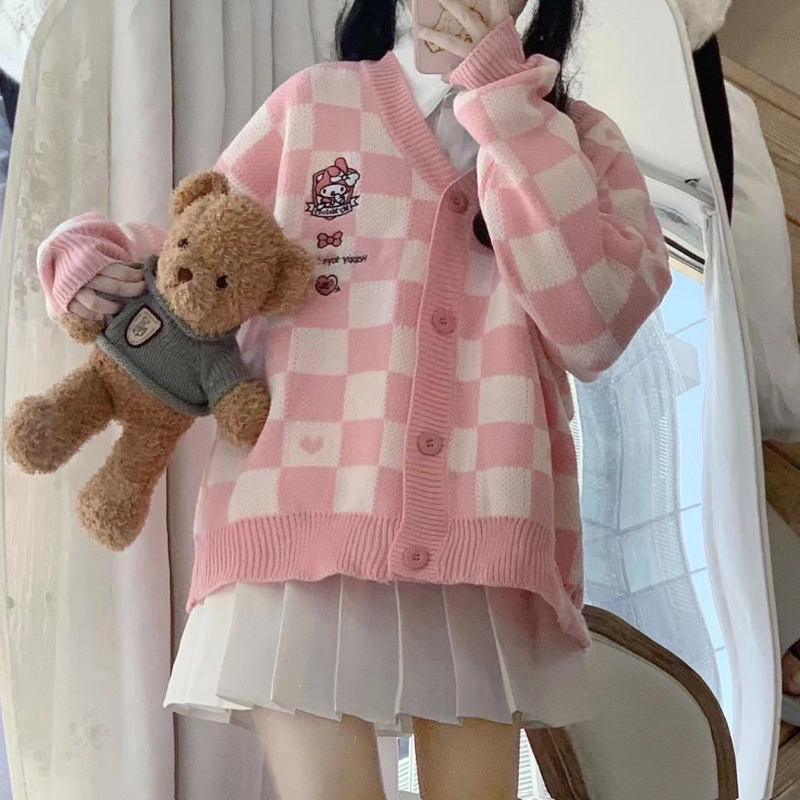 Khoác len thêu phong cách Lolita