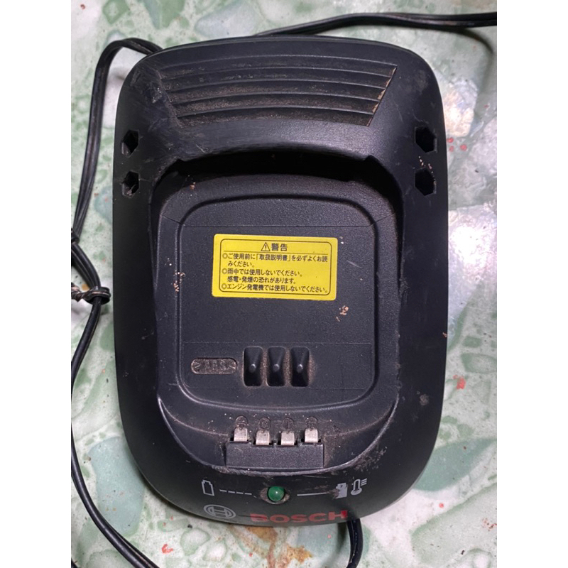 Sạc bãi Bosch 14-18v nguyên zin điện 100v