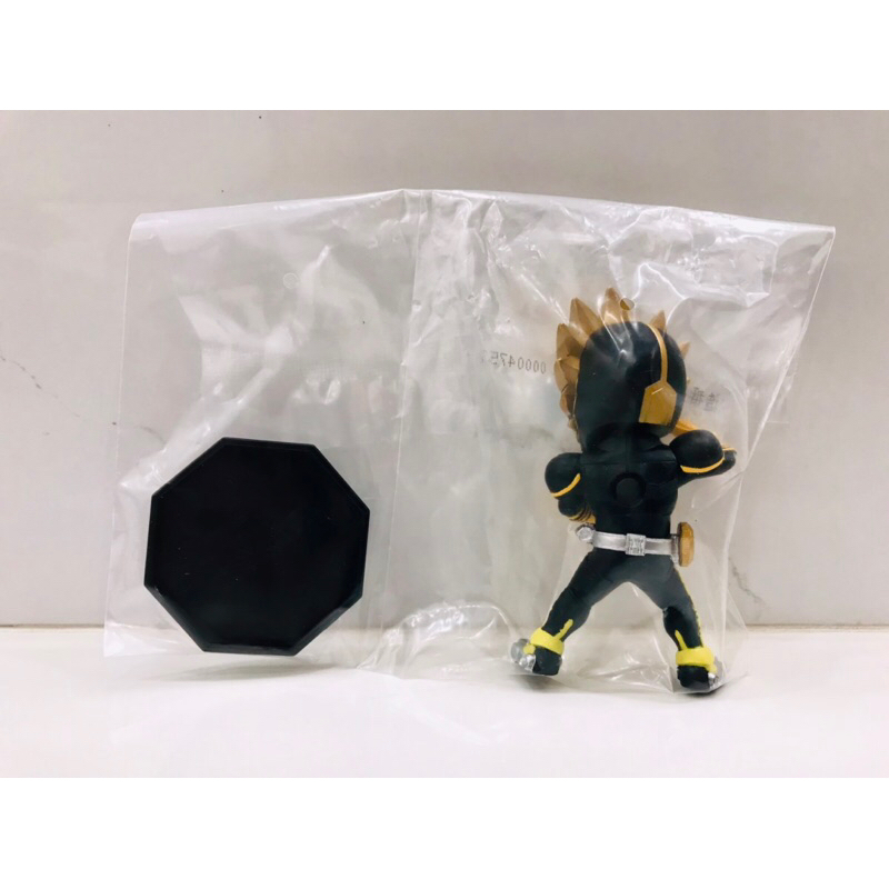 Mô hình Ichiban Kuji Deforme-X Kamen Rider OOO Latorartar