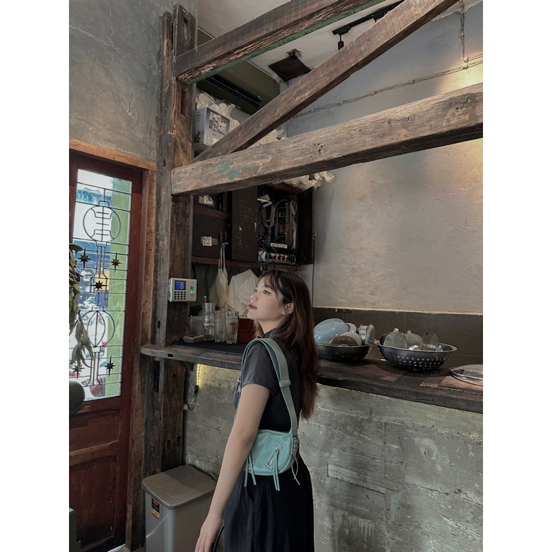 Áo đen xám into.eight