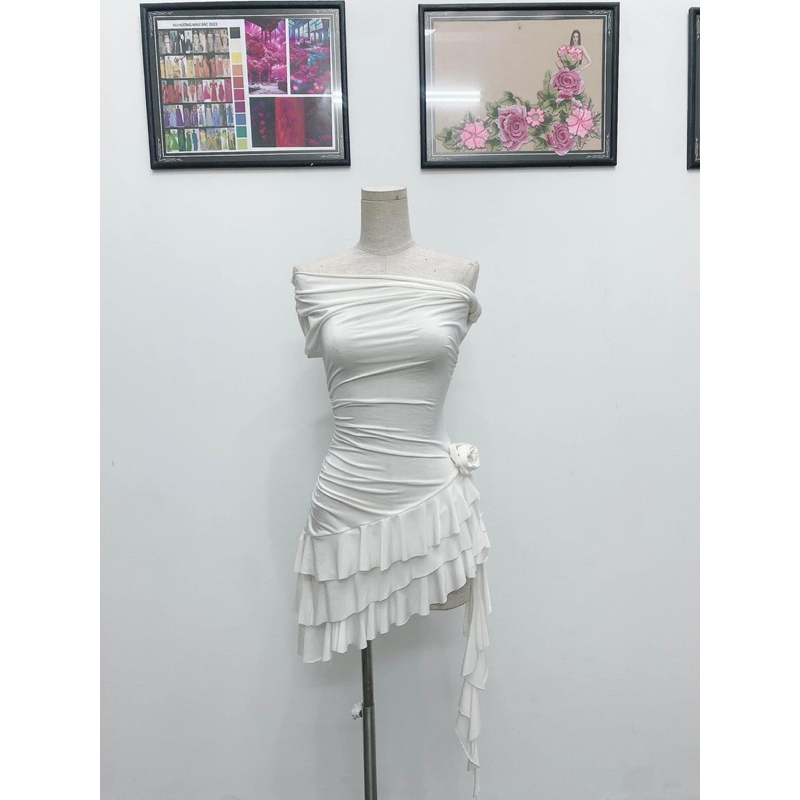 VÁY BÈO LỆCH VAI