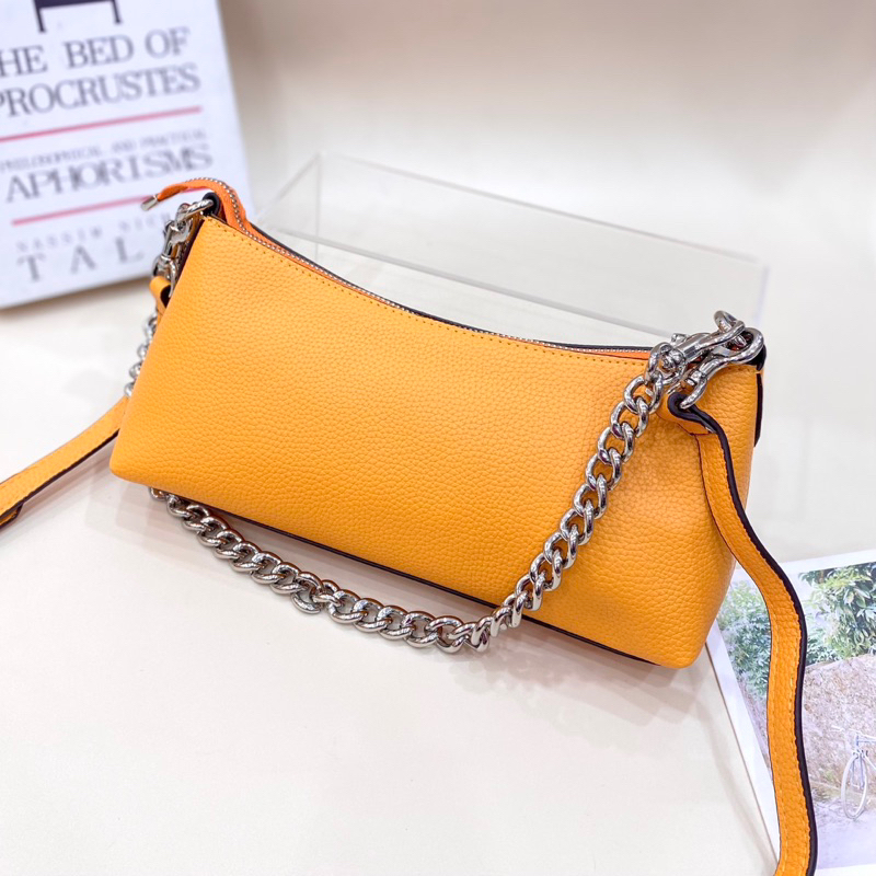 Túi coach chalotte kẹp nách