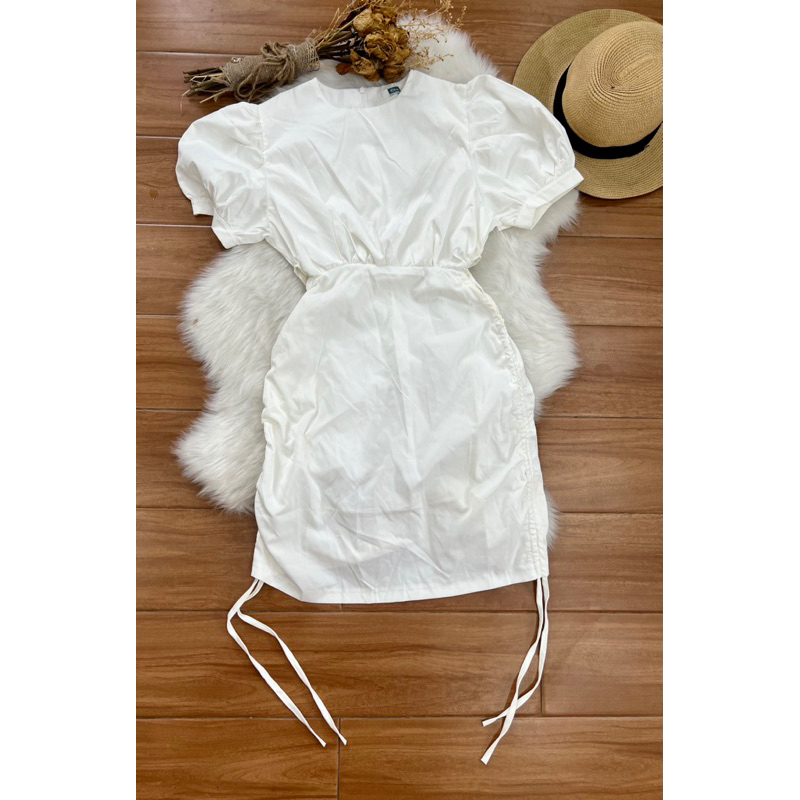 Pass NEW🔥ĐẦM TRẮNG ÔM DÂY RÚT CUT OUT EO