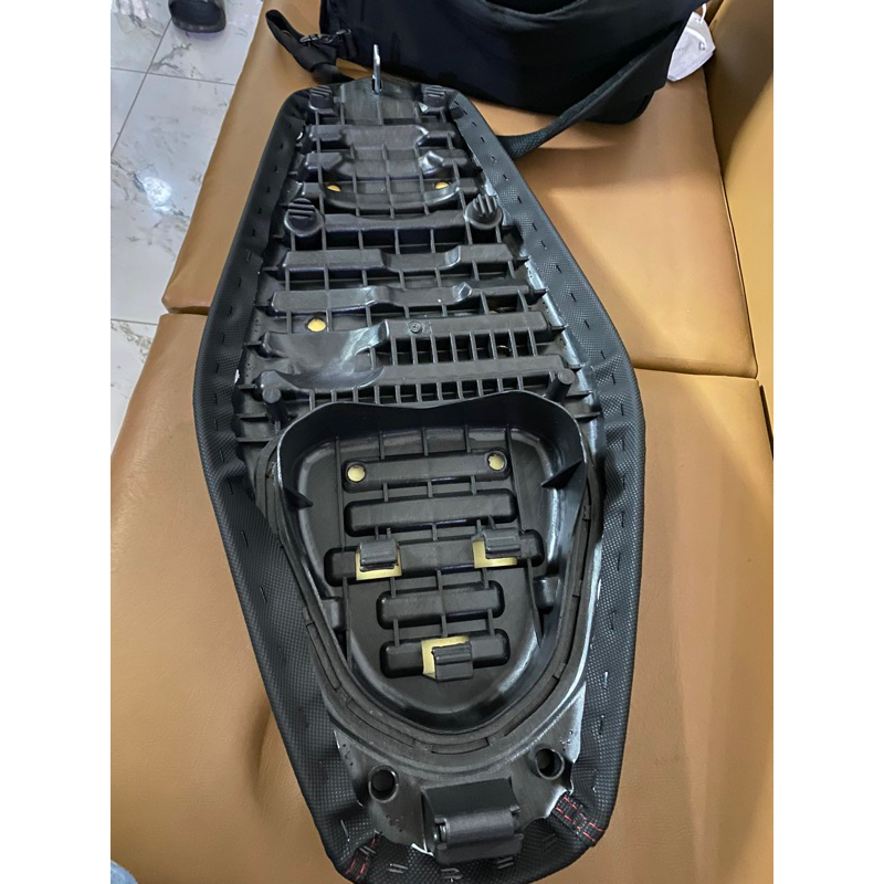 Yên xe w110 2018-2024 kiểu gọt 2 tầng mỏng