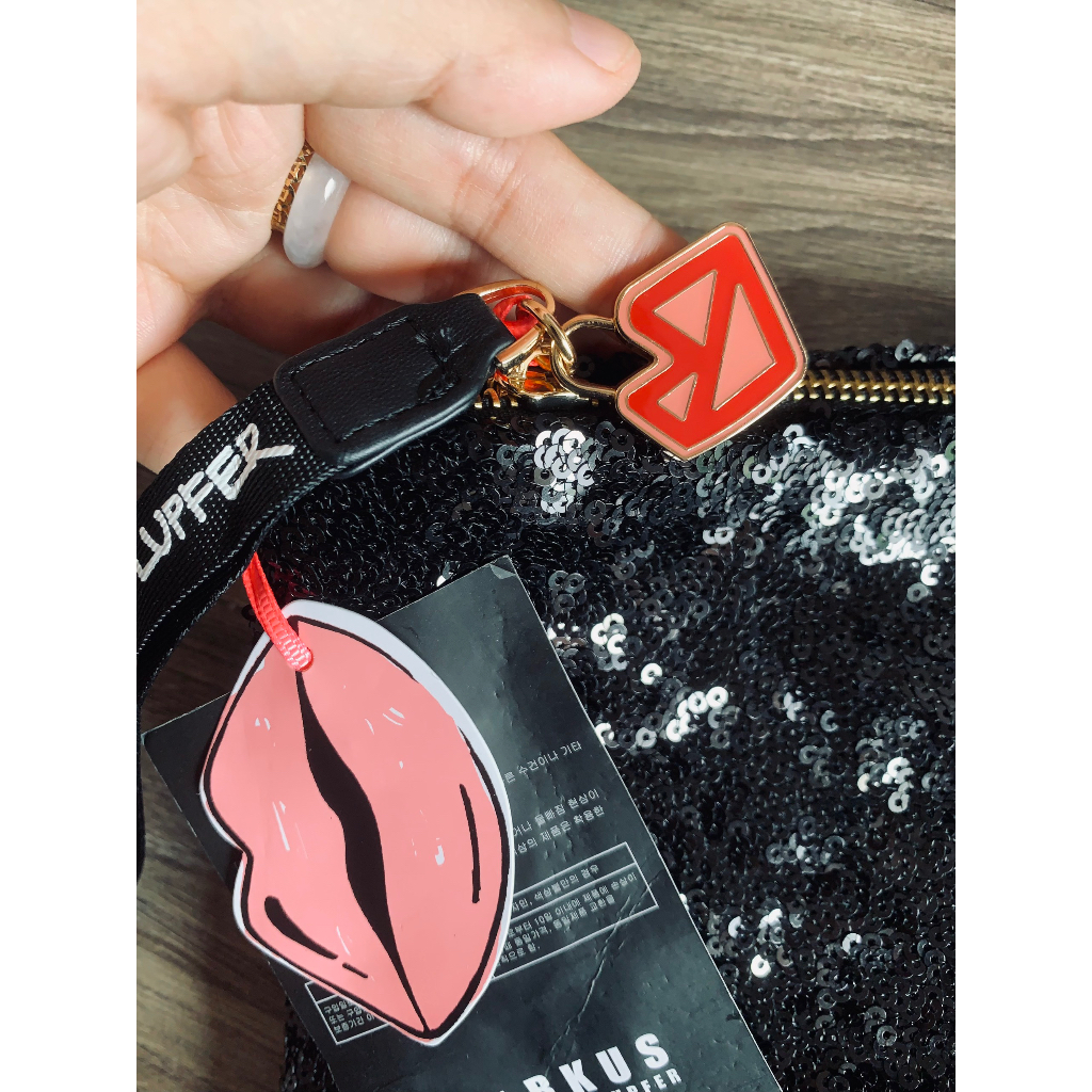 Túi cầm tay đính kim sa hiệu Hàn