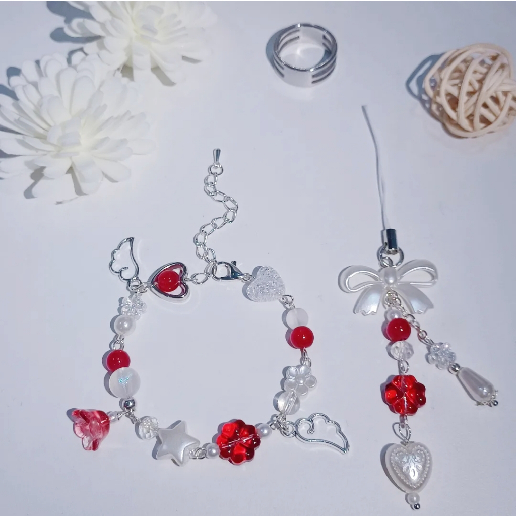 [ AGNES COLLECTION ] ᴥ BP01 RED AGNES set Vòng tay và móc treo điện thoại kết hợp charm kim loại và 