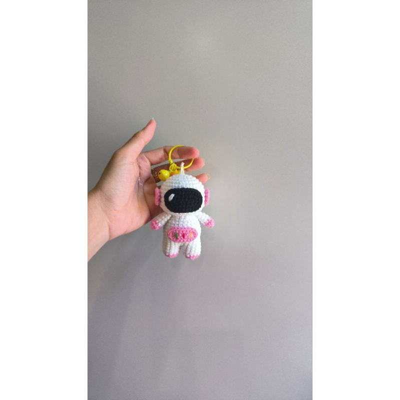 Móc khoá phi hành gia bằng len handmade