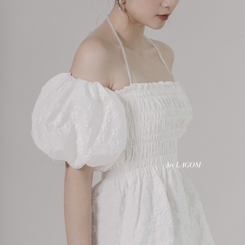 Pass Lagom - Áo kiểu tay trắng bồng trễ vai nhún thun co dãn thoải mái