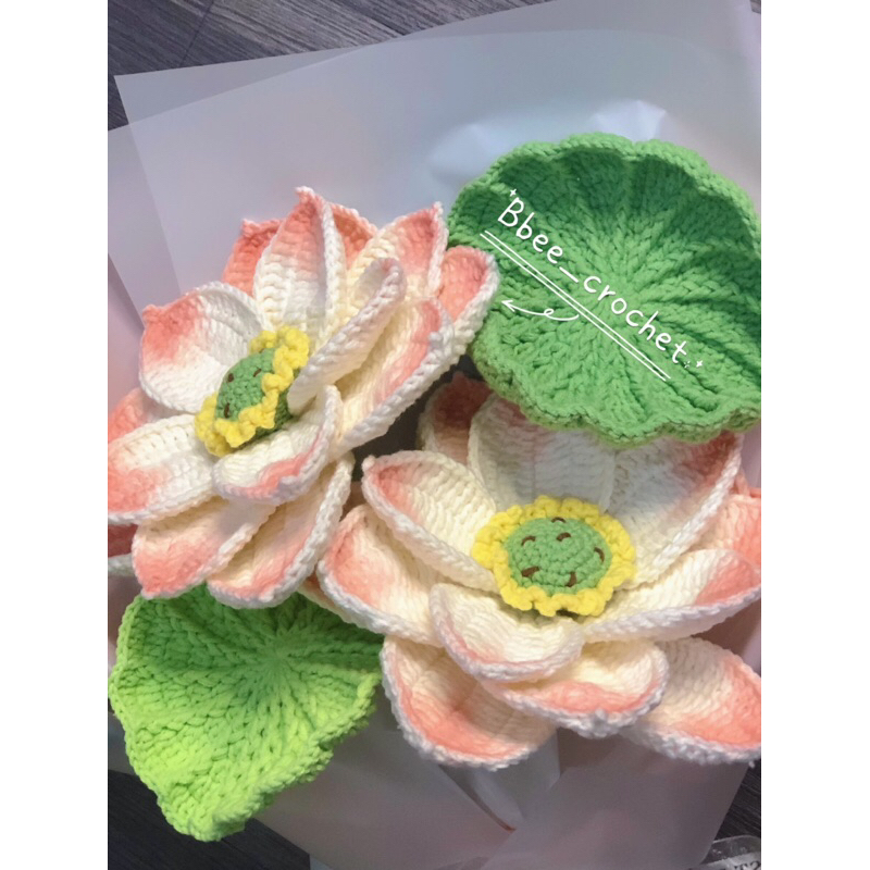 HOA SEN HANDMADE BẰNG LEN, bó hoa len