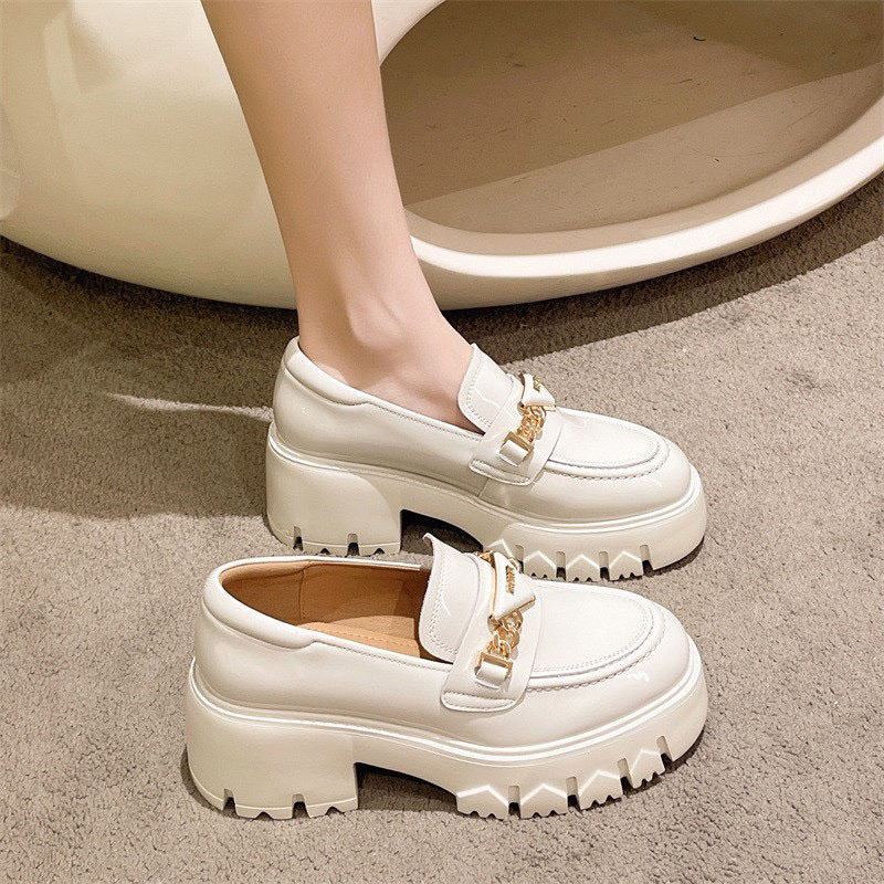 Giày đốc đế dày 6cm tôn dáng, chất da bóng mềm.Hàng quảng châu cao cấp