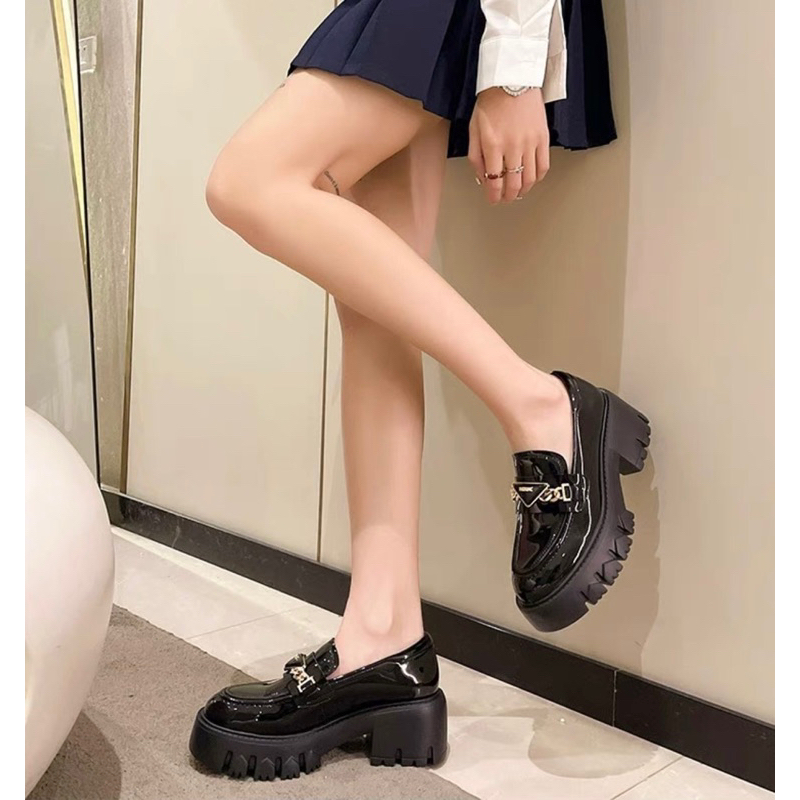 Giày đốc đế dày 6cm tôn dáng, chất da bóng mềm.Hàng quảng châu cao cấp