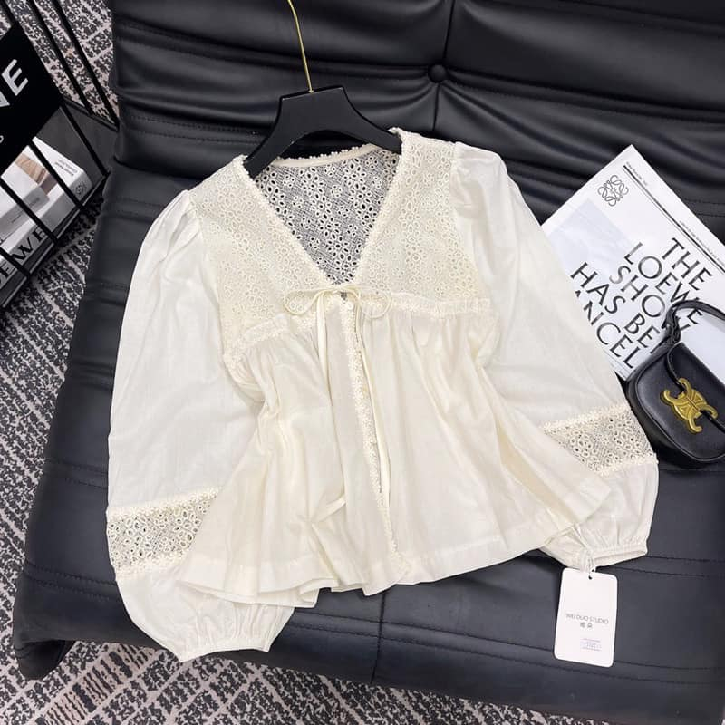 ÁO THÔ REN THÊU HOA BABYDOLL WeiDouStudio doubleh.clo - Áo sơ mi thô đũi mỏng 2 lớp viền hoa nổi cổ V có lót tay bồng QC