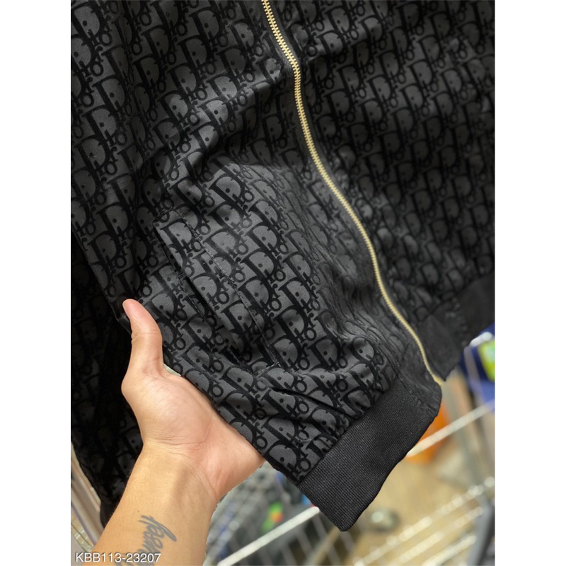 Áo khoác có mũ vải gió cho nam - Áo khoác bomber d.i.o.r vân nhung