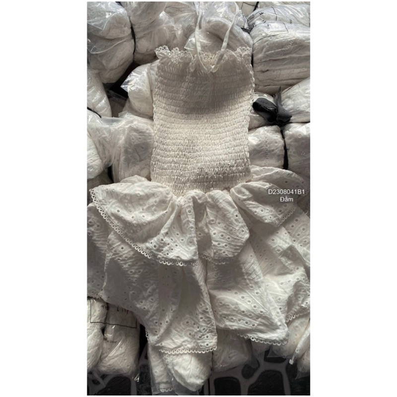 Váy Ren Chun Cúp Ngực Đuôi Tầng Ôm Sát Body