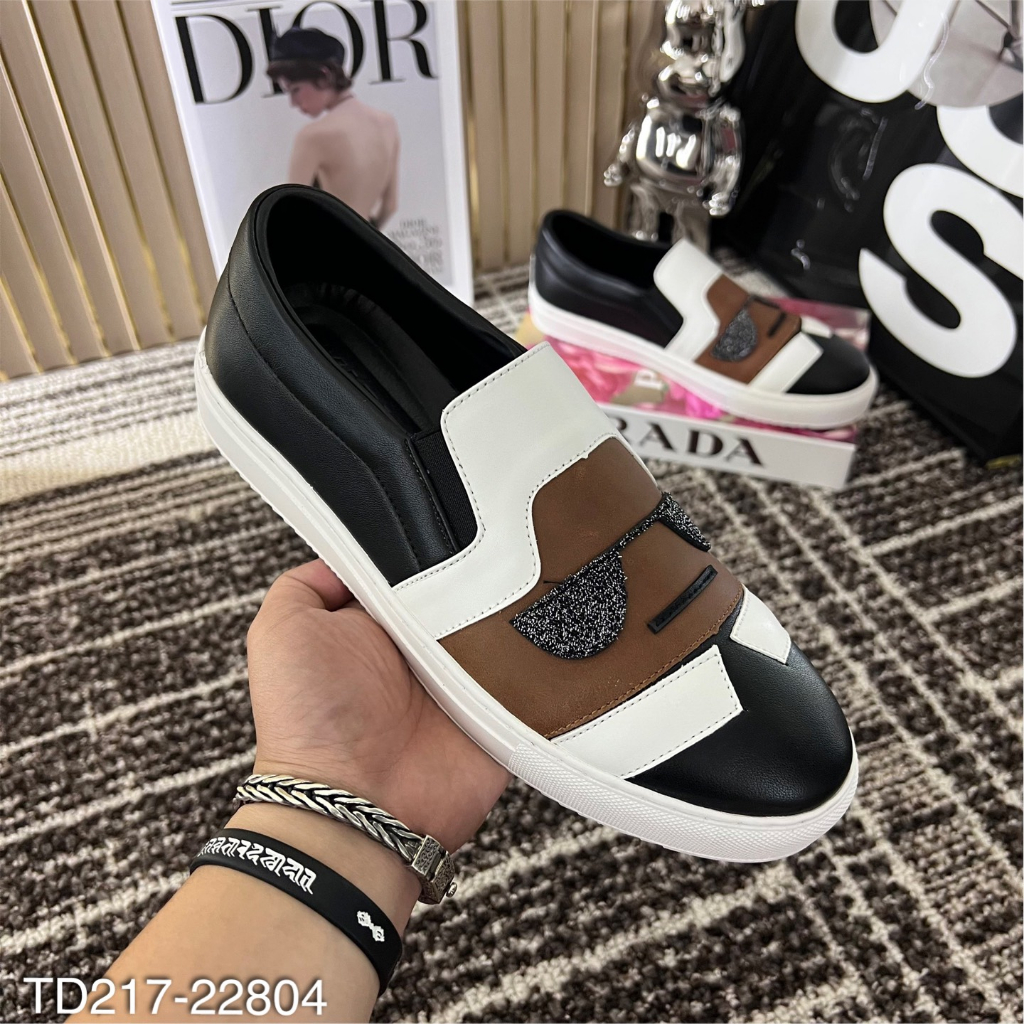 Giày Slipon Fen.di Nam Thêu Hình Cực Đẹp - Giày Slipon Nam Fen.di Thêu Hình Cực Chất