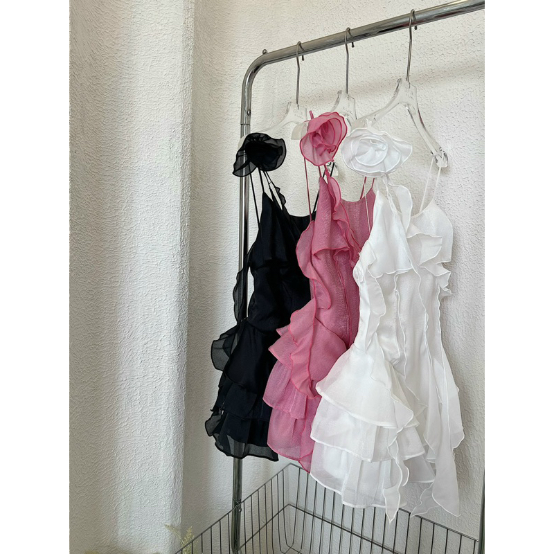 Đầm tua rua đính hoa voan