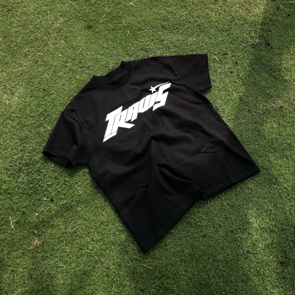 "TRAVIS TECHNO LOGO" BOXY T-SHIRT