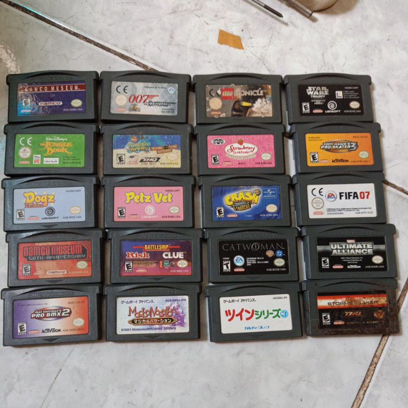 Thẻ trò chơi game boy