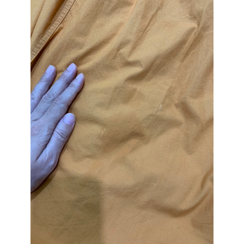 Chân váy xô cam chất thô 2hand / Instagram: maybay.2hand