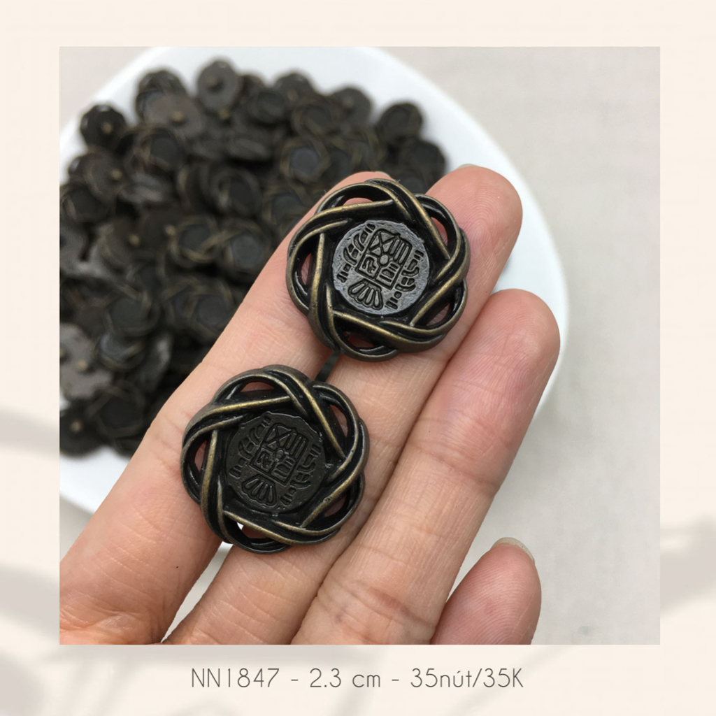 Set 35 nút áo NN1847, size 2.3cm