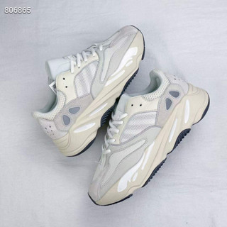 Giày Sneaker YZ 700 Đen chuẩn hàng 1:1