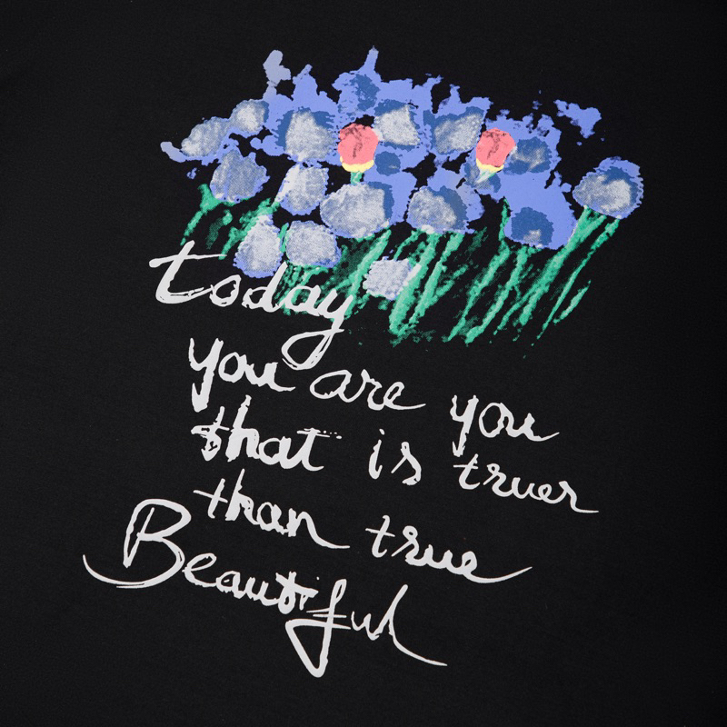 Áo Thun THEZODIE Hoa Cúc màu đen