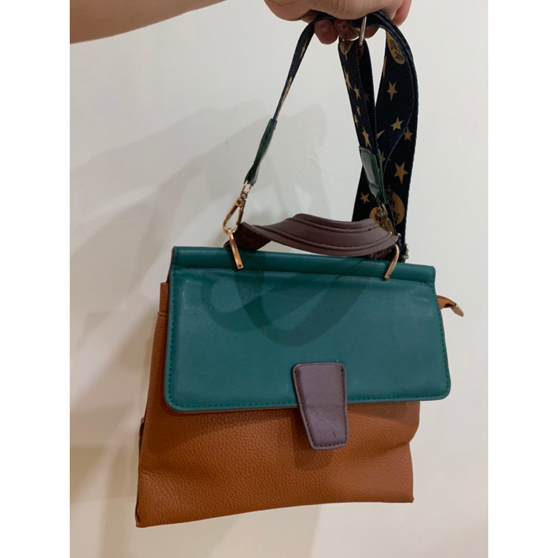 Túi đeo chéo da thật