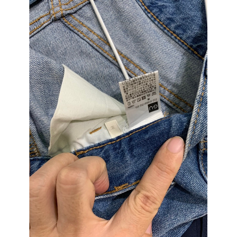 Áo xô Hàn trắng và Chân váy jean Nhật dáng dài 2hand | Instagram: maybay.2hand