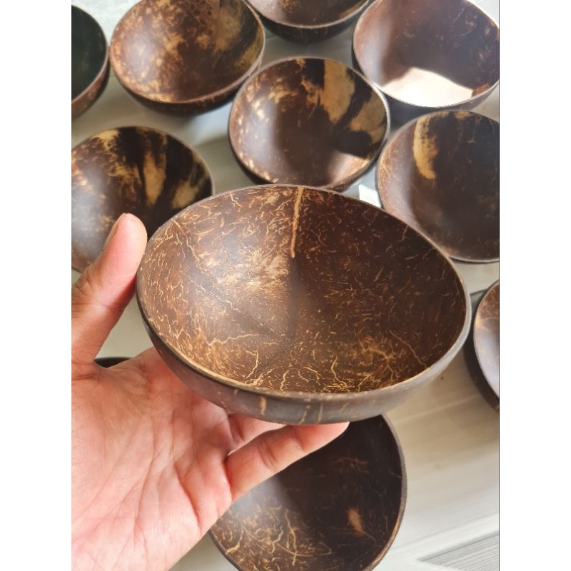 Dĩa gáo dừa tròn có đế