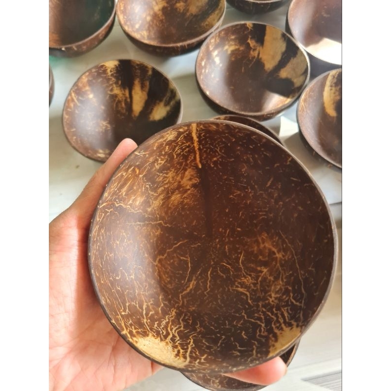 Dĩa gáo dừa tròn có đế