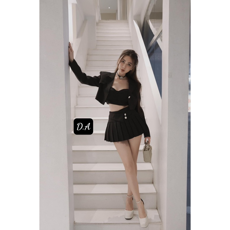 Set đồ nữ 3 món áo vest lửng + bra kèm chân váy xếp ly