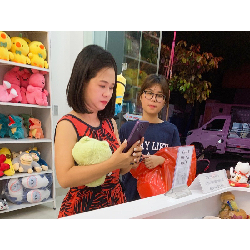 Gấu bông mèo hoàng thượng cosplay. Chiếc gấu dành cho mí khứa “sơ hở là quạu” á