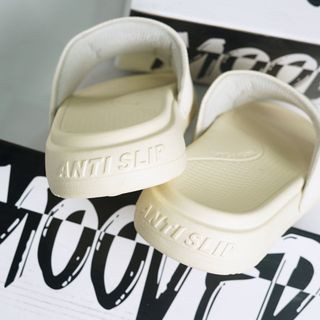 Dép quai ngang MOOVERCÁ THÊU 991 TÍNH NAM NỮ 4CM