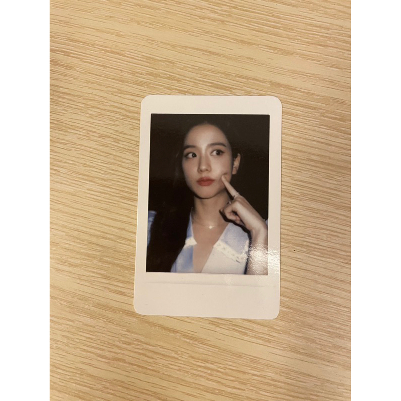 Ảnh thẻ album Me Jisoo Blackpink