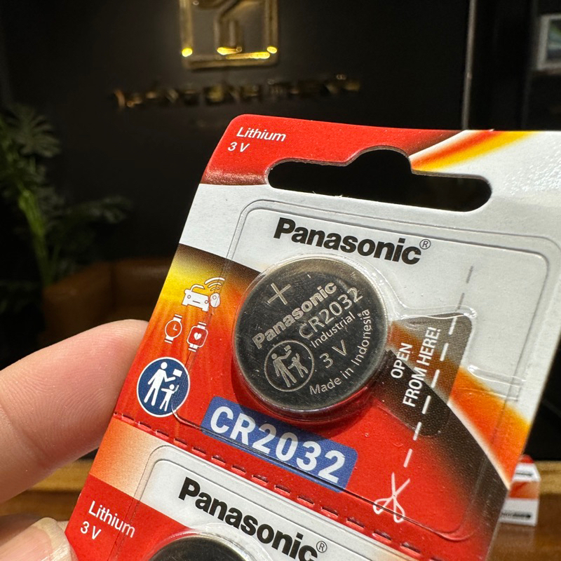 Pin nút áo CR2032 Panasonic Lithium 3V dùng cho AirTag - Remote Ô tô- Máy đo đường huyết