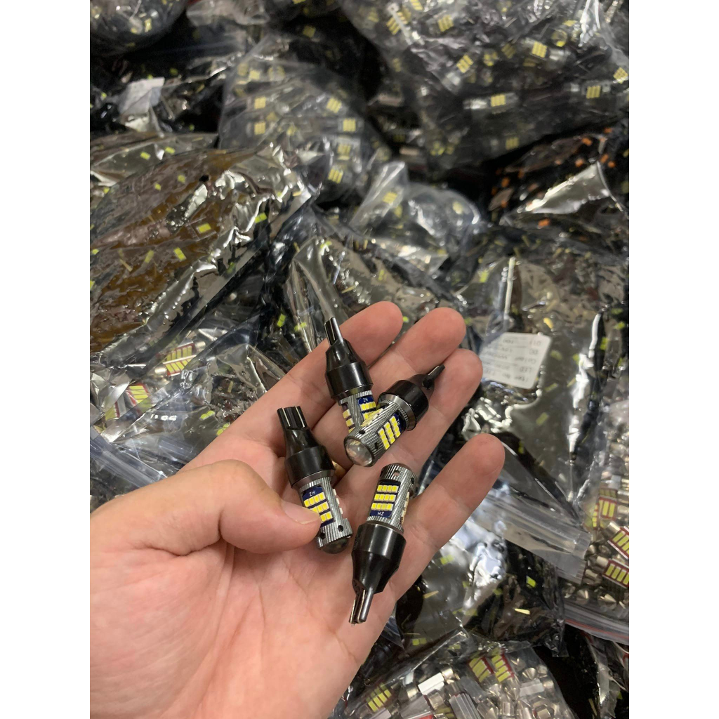 Đèn led lùi chân T15 lắp oto . siêu sáng - bền - đẹp. giá 1 bóng