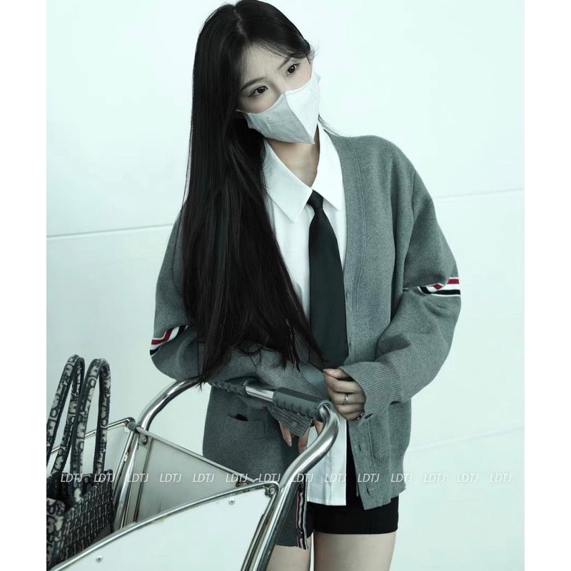 Áo Khoác Cardigan Thom 3 sọc 2 Cánh Tay Chất Len Cao Cấp