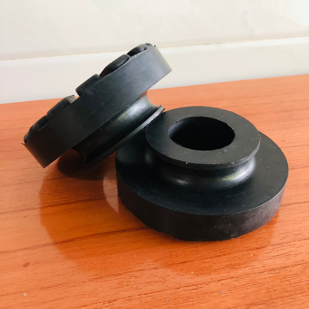 Suzuki_Bộ đệm cao su đúc nguyên khối chất lượng cao giúp giảm chấn, nâng gầm ô tô cho bánh sau