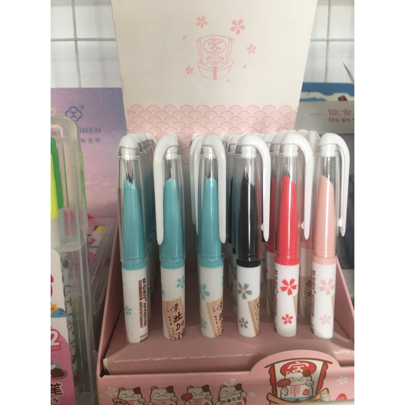 Bút máy loại rẻ