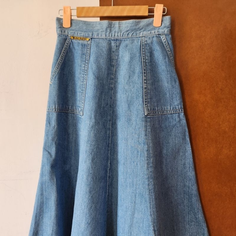Chân váy midi vintage Nhật hiệu Betty Smith jeans denim xanh light blue - em và nắng